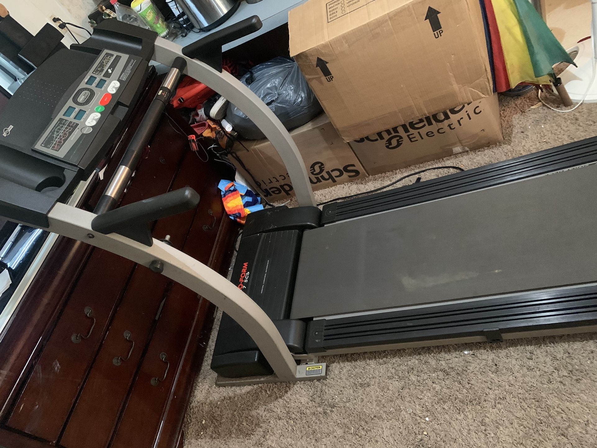 730CS PRO-FORM Cushion Deck System Treadmill