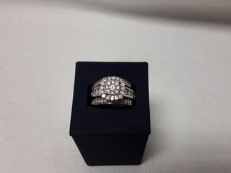 White Gold 14k (.585) 16.7 grams Size 9