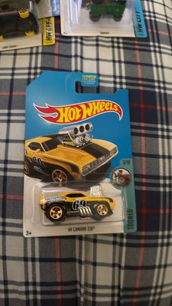 69 CAMARO Z28 yellow Treasure Hunt Tooned 3/10 2016 Hot Wheels HW