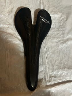 Carbon sattle