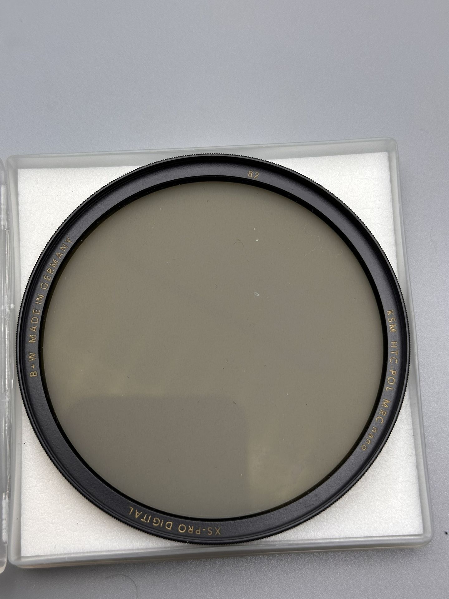 B+W XS-Pro Digital KSM HTC Circular Polarizer (C-POL) filter