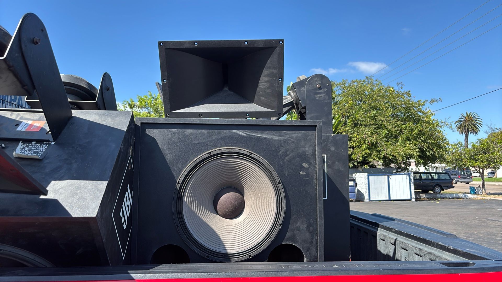 5 Jbl Professional Speakers
