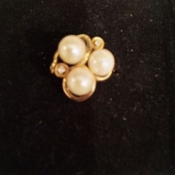 Vintage Yellow Gold 14K 3 Cultured Pearls 2 Diamonds Sz 5.5