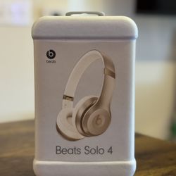 Beats Solo 4 Bluetooth Wireless Headphones - Gold