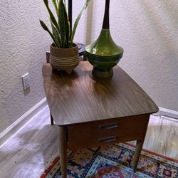 Lane Side Table 
