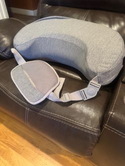 Frida nursing pillow