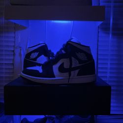 jordan 1 high top black and white