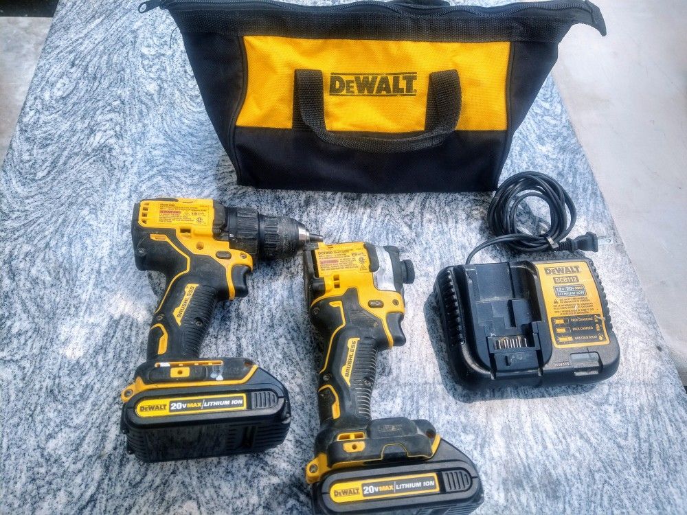 20V MAX XR Cordless Drill/Driver, ATOMIC Impact Driver 2 Tool Combo Kit, (2) 2.0Ah Batteries, Charger, and Bag