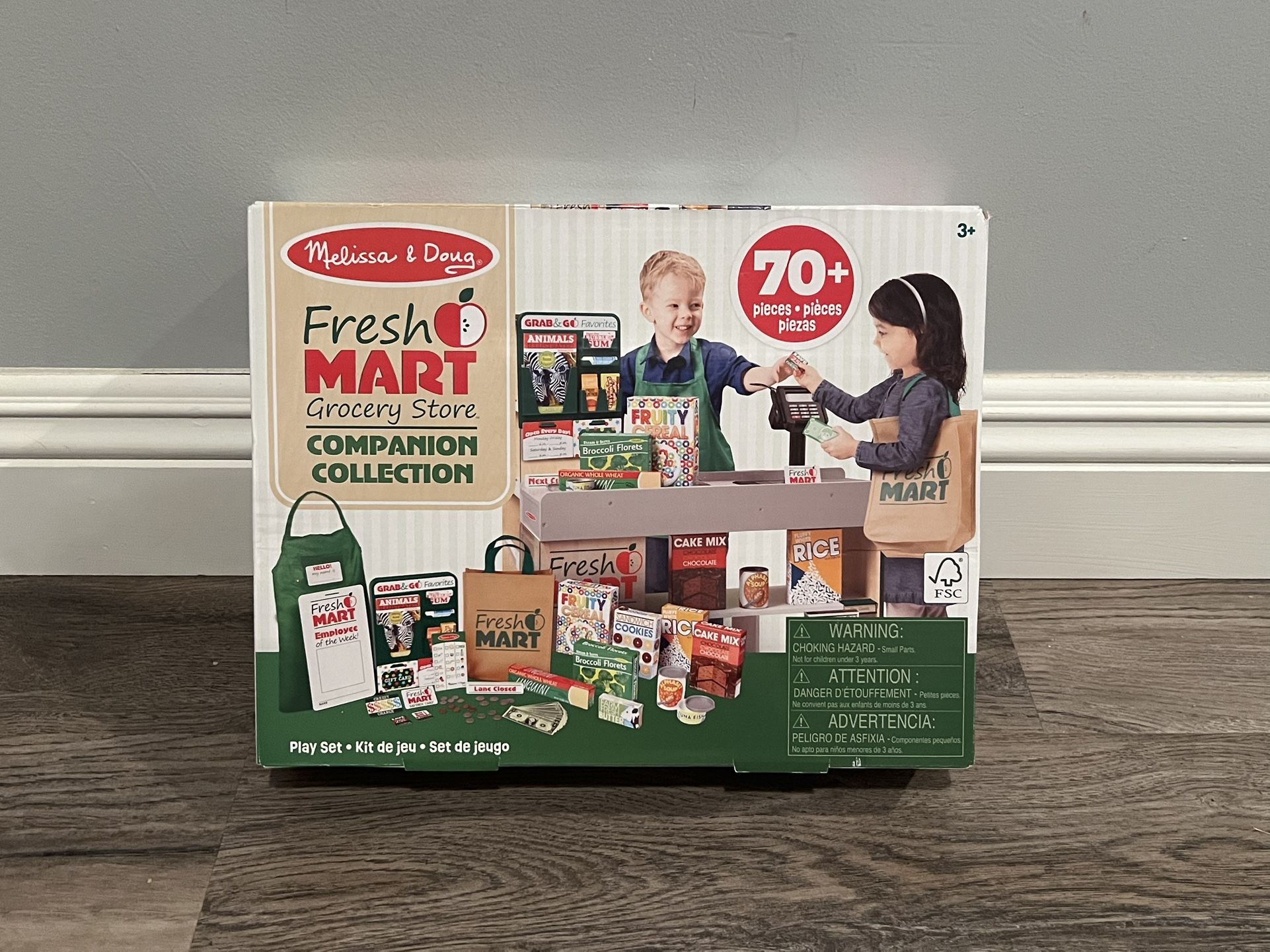 NEW - Melissa & Doug Fresh Mart Grocery Store Play Food and Role Play Companion Set
