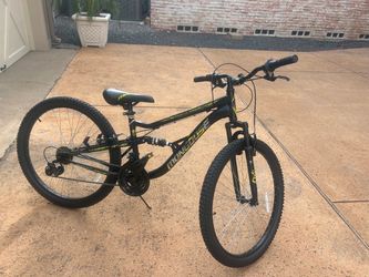 Mongoose black bike