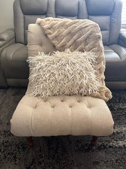 Coaster accent chair