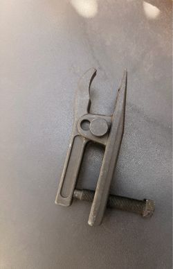 Ball joint separator