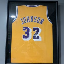 Magic Johnson Signed Jersey 