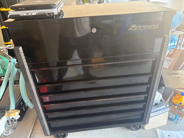 SNAP-ON TOOL BOX, EXTREMELY GOOD CONDITION