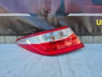 2015 2016 2017 TOYOTA CAMRY TAIL LIGHT LEFT DRIVER SIDE USED