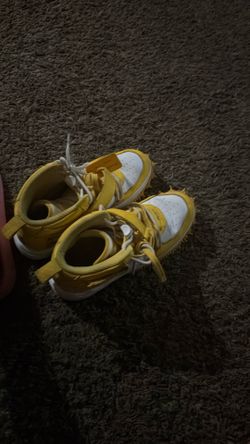 Off white shoes