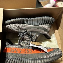 Yeezy Size 8