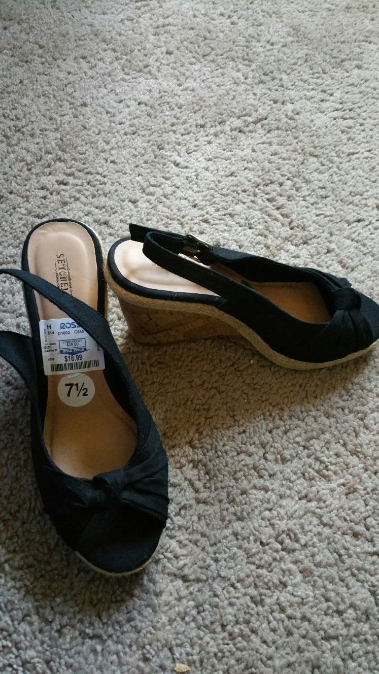 Black Wedges size 7 1/2