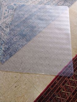Clear floor mat 3 x 4! feet pickup only cash
