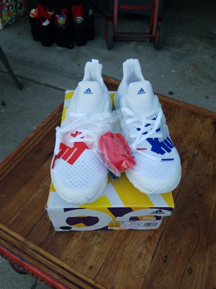 New Adidas Size 11 Whit Box
