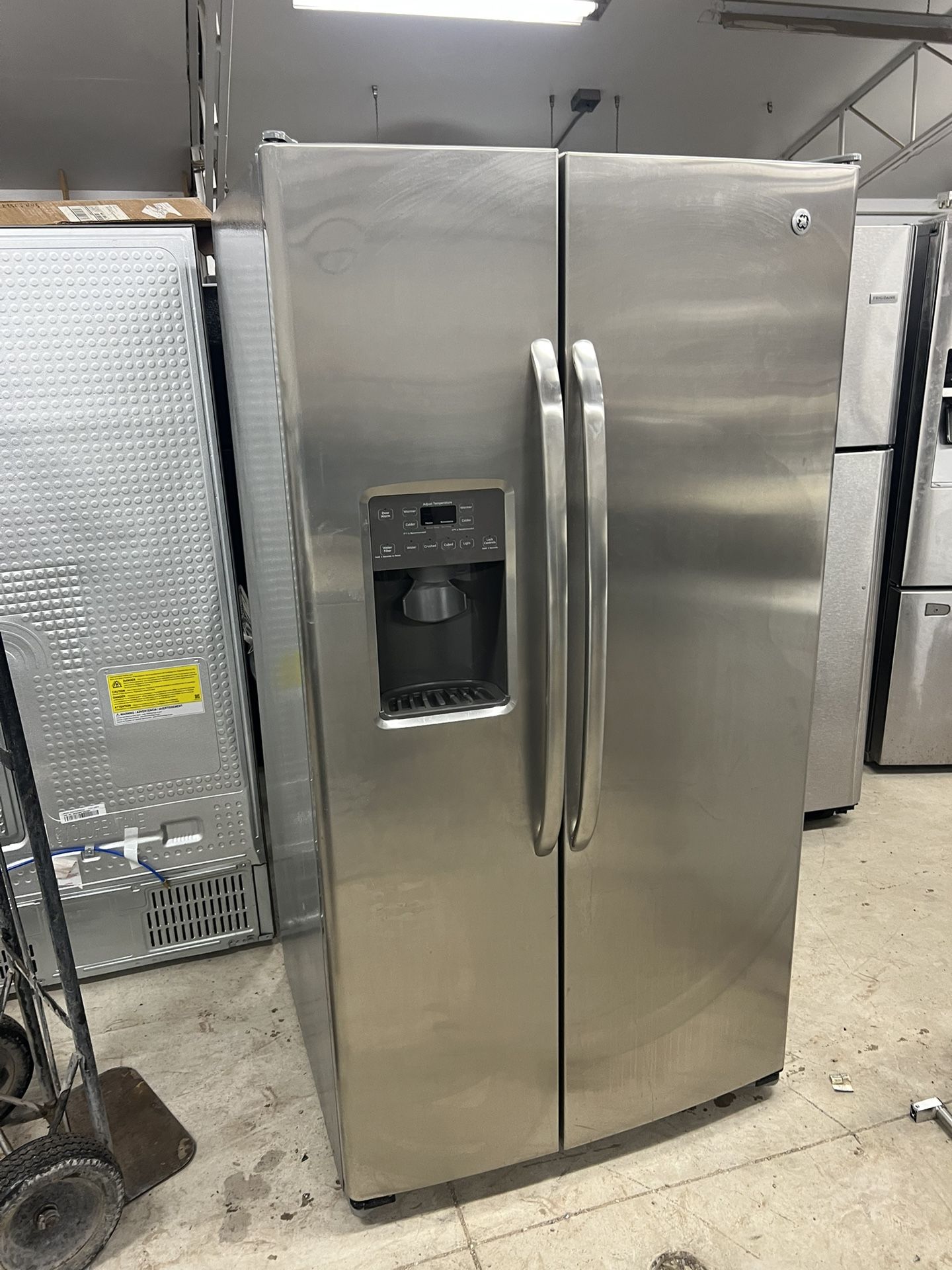GE REFRIGERATOR
