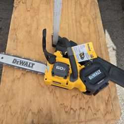 DEWALT
FLEXVOLT 60V MAX 14 in. Cordless Battery Powered Top Handle ChainSaw (Tool Only)