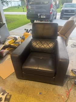 Sofia Vergara Swivel Leather Chair