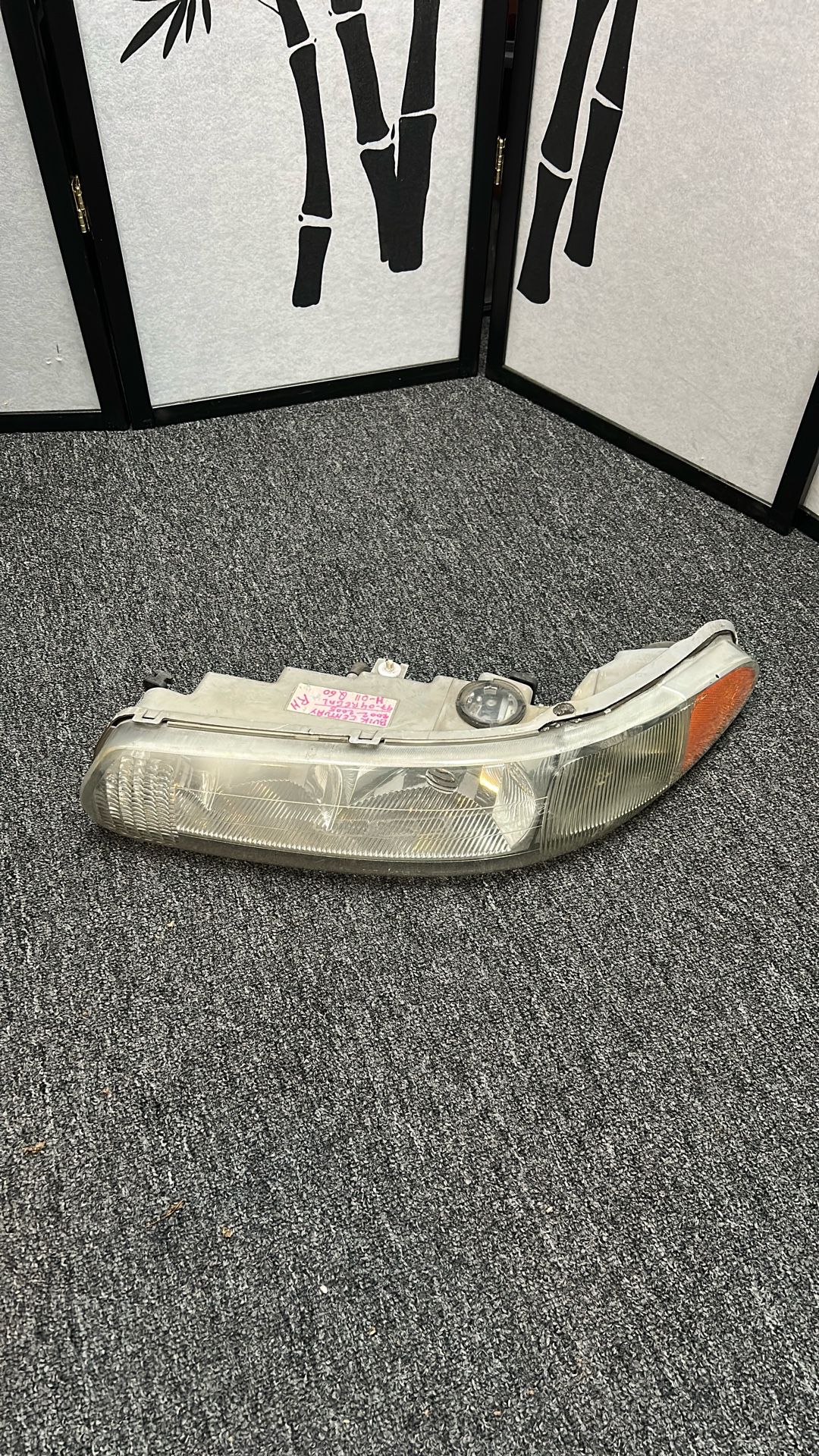 2002-2005 Buick Century, 97-04 Regal OEM PASSENGER SIDE HEADLIGHT ASSEMBLY