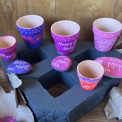 Mother’s Day clay pots with rock and clay pot Mother’s Day clay pots with rock and clay pot