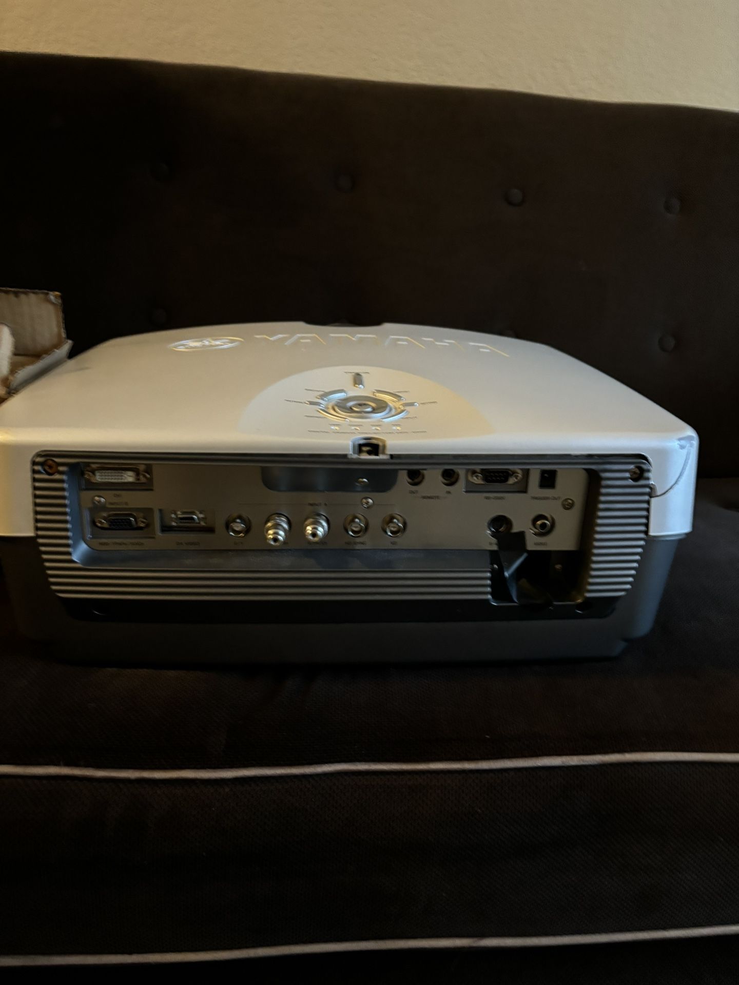 Yamaha DPX-1000 DLP Projector for Sale in Roseville, CA Yamaha DPX-1000 DLP Projector for Sale in Roseville, CA