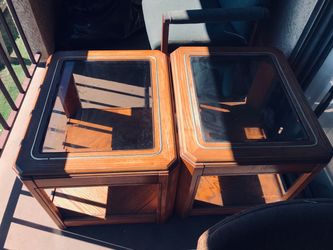 Authentic 1980s vintage center table Glass top In good condition built sturdy No chips No cracks in wood no Cracks in glass Please read info