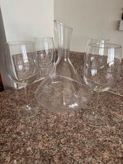 Glass Wine Set