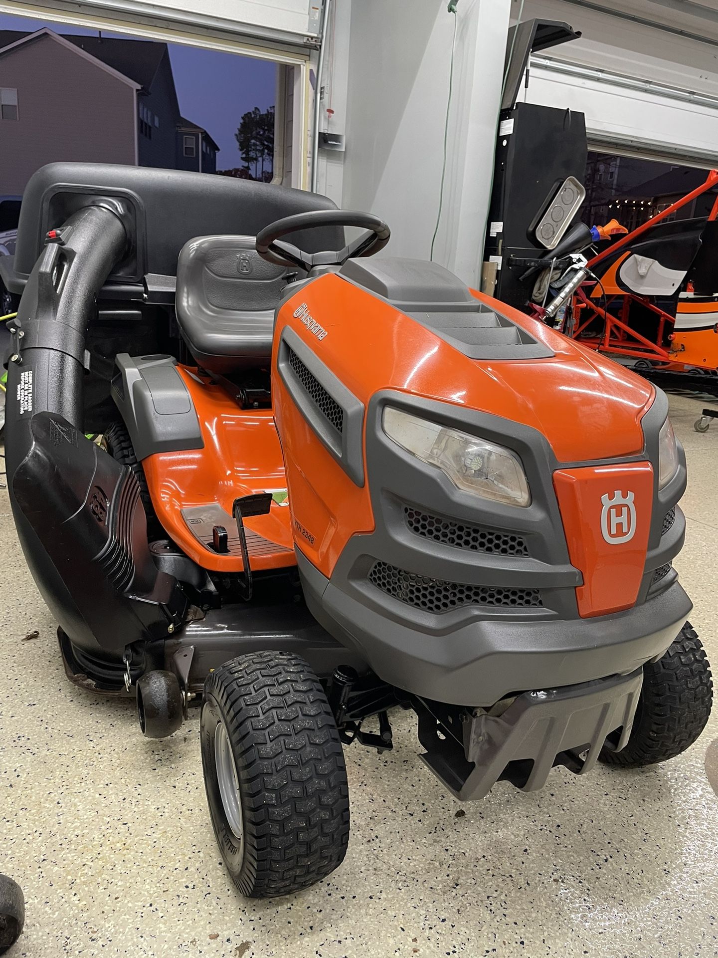 Husqvarna YTH 2348 Hydrostatic Bagger for Sale in Concord NC OfferUp
