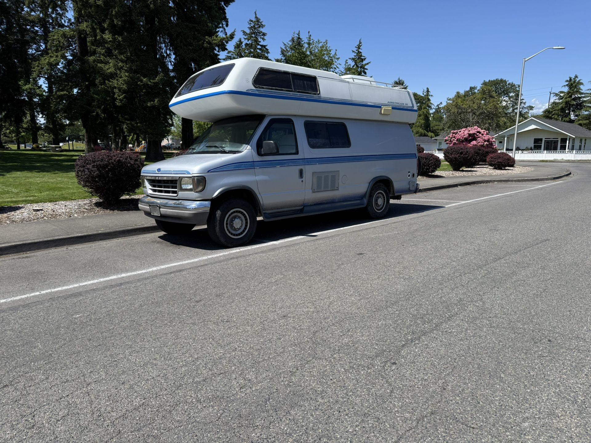 1994 Ford Airstream