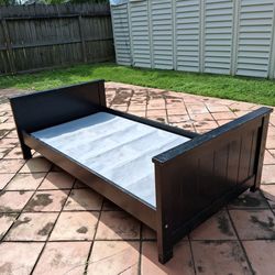Twin size bed