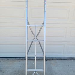 Aluminium 4 step Folding Ladder. 