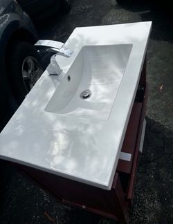 UBath Sink With Faucet 36”Lx18.5W