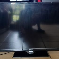 Broken RCA 40” LED TV w/ Remote – Sound Works – $40 OBO
📺 Broken RCA 40” LED TV w/ Remote – Sound Works – $40 OBO
