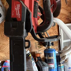 Milwaukee Chainsaw