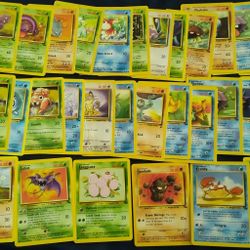 30 Vintage Pokemon Cards