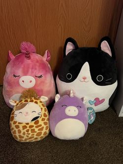 Lot of 4 Assorted SQUISHMALLOWS