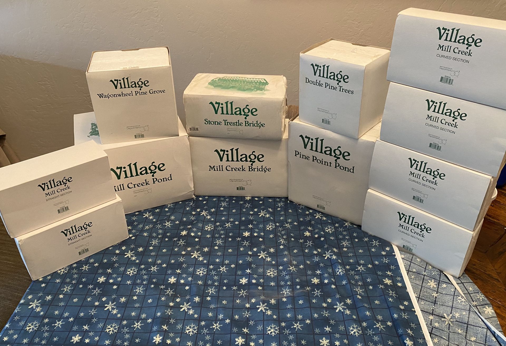 Department 56 village mill creek set 12 pieces