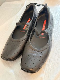 leather Mary Jane flats by Prada Size 36,5-6,5 usa 7