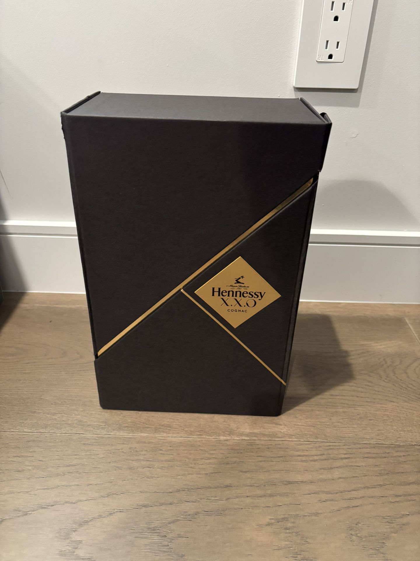 Hennesey XXO Bottle + Box