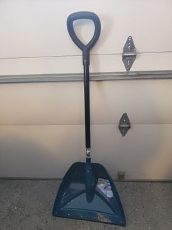 Snow Shovel 