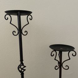 2 Candle Holders 