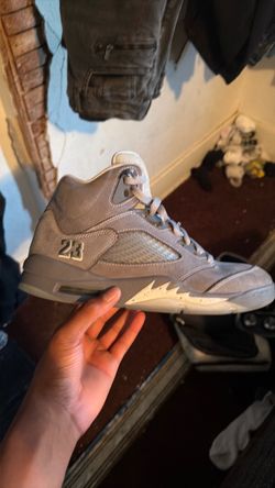 Jordan five gray wolves