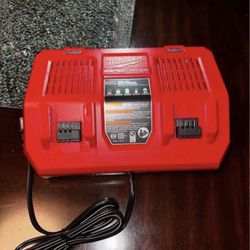 🔥M18 18-Volt Lithium-lon Dual Bay Rapid Battery Charger