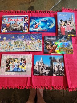 15 Disneyland postcards from the 90's