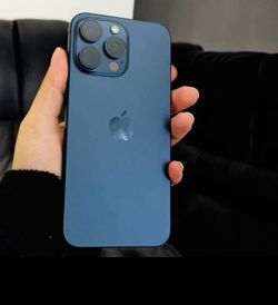 iPhone 15 Pro Max 256 GB unlocked for all carriers excellent condition